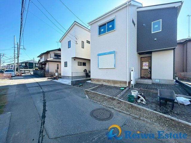 新築戸建　茅ヶ崎市今宿　の前面道路含む現地写真