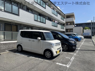【駐車場】