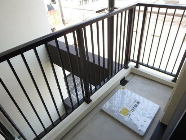 パークレジデンス丸の内駅前のバルコニー