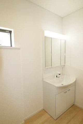 郡山市字賀庄　　　１号棟　　　桜小学校、郡山第３中学区の洗面所