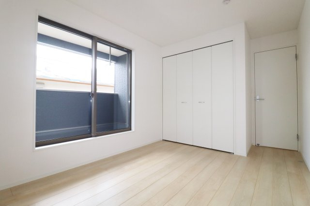 郡山市字賀庄　　　１号棟　　　桜小学校、郡山第３中学区の洋室