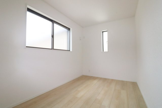 郡山市字賀庄　　　１号棟　　　桜小学校、郡山第３中学区の洋室