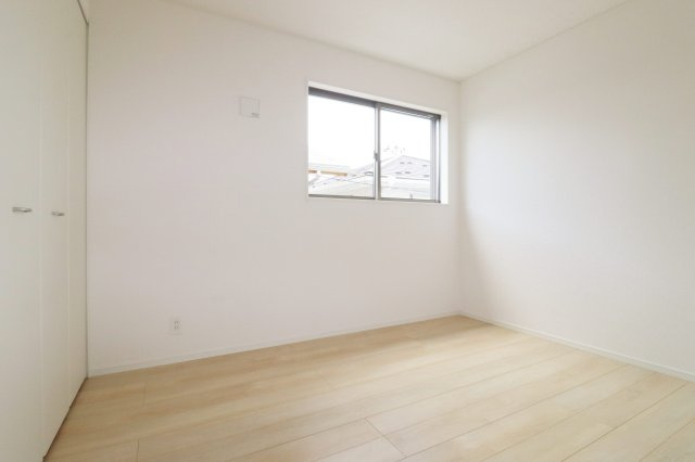 郡山市字賀庄　　　１号棟　　　桜小学校、郡山第３中学区の洋室