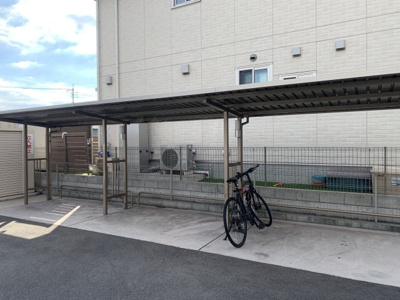 【その他共用部分】 | ドルフオーベン | 屋根付き駐輪場