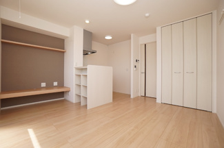 【居間・リビング】 | ドルフオーベン | 洋室9.8帖