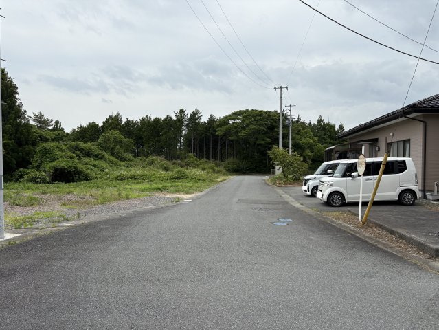 双葉郡富岡町大字仏浜字西原 売土地の前面道路含む現地写真