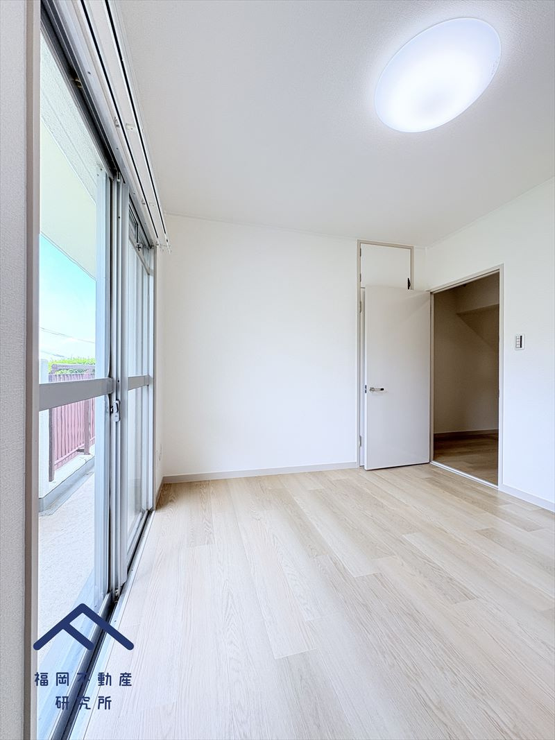 パークハイツ平尾山荘31号棟の洋室