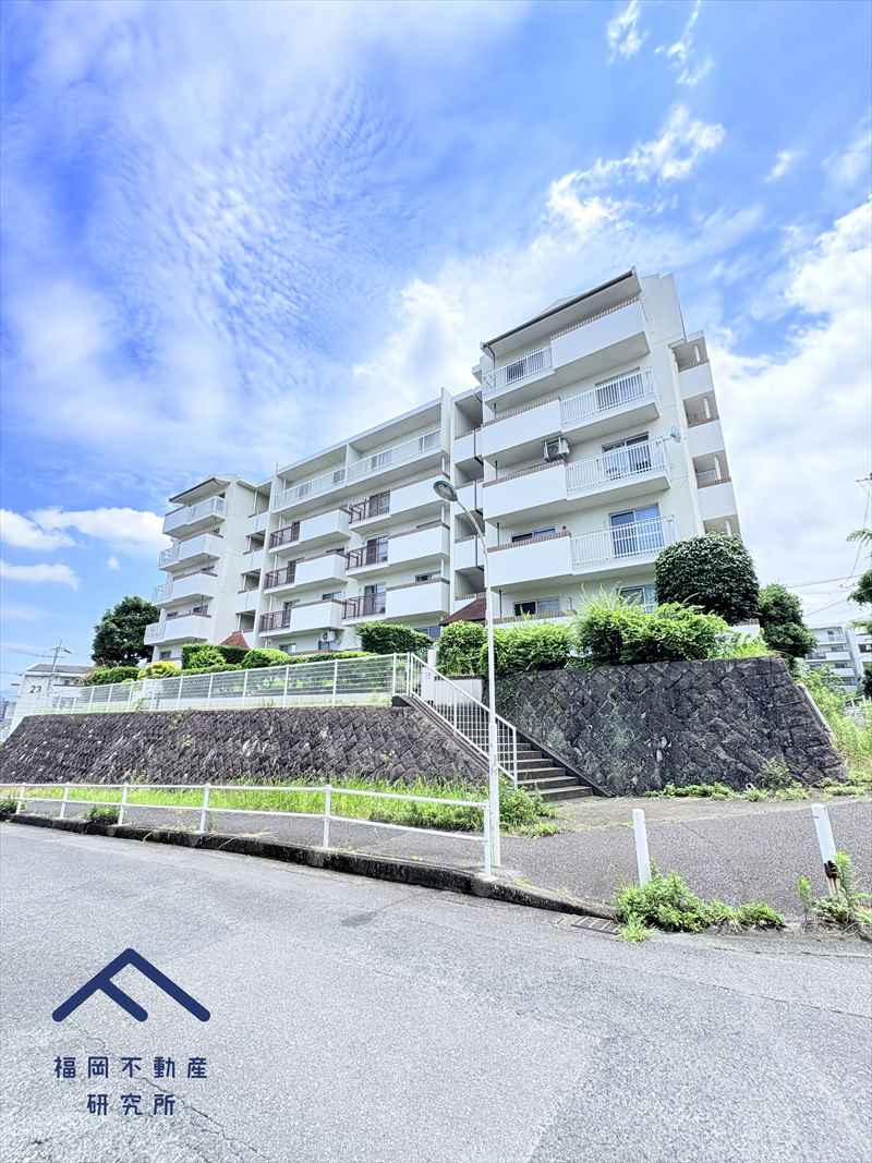 パークハイツ平尾山荘31号棟の外観