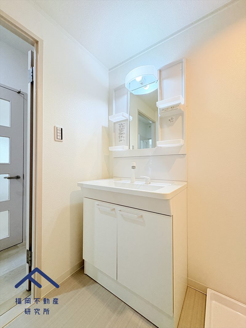 パークハイツ平尾山荘31号棟の独立洗面台