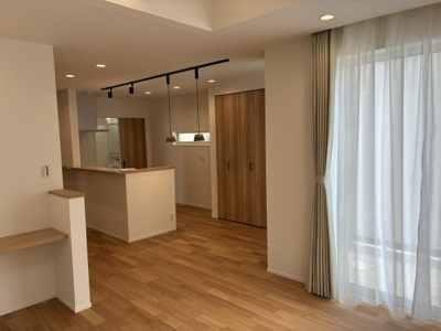 【居間・リビング】 | 大津市下阪本2丁目13　新築戸建