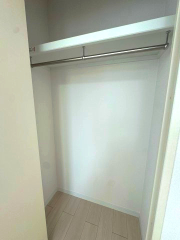 ネオステージ多摩センターの収納|クローゼット(洋室①)