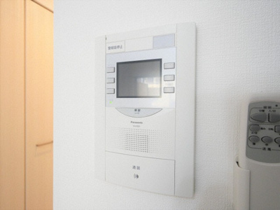 【セキュリティ】 | Luxe難波南 | モニター付きインターフォンです