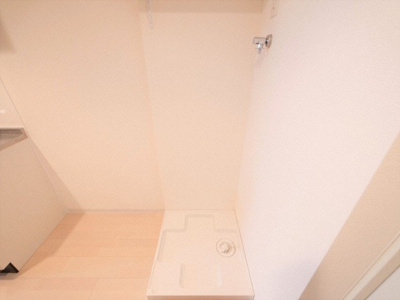 【設備】 | Luxe難波南 | 洗濯機置き場です