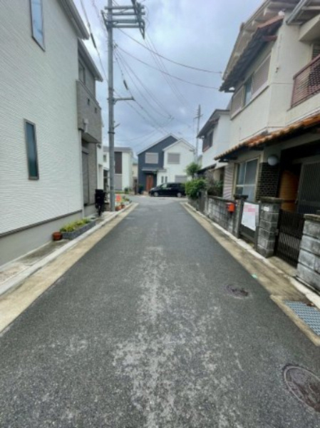 枚方市宇山東町の前面道路含む現地写真