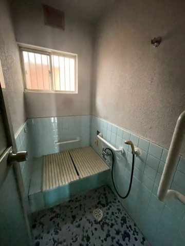 枚方市宇山東町の浴室