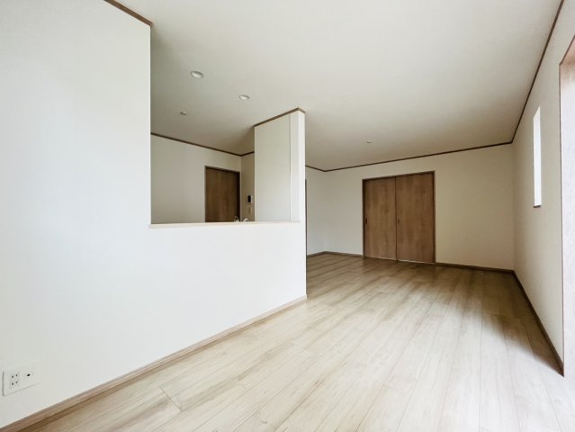 東海市養父町南堀畑61-2『仲介手数料無料』新築戸建ての居間・リビング