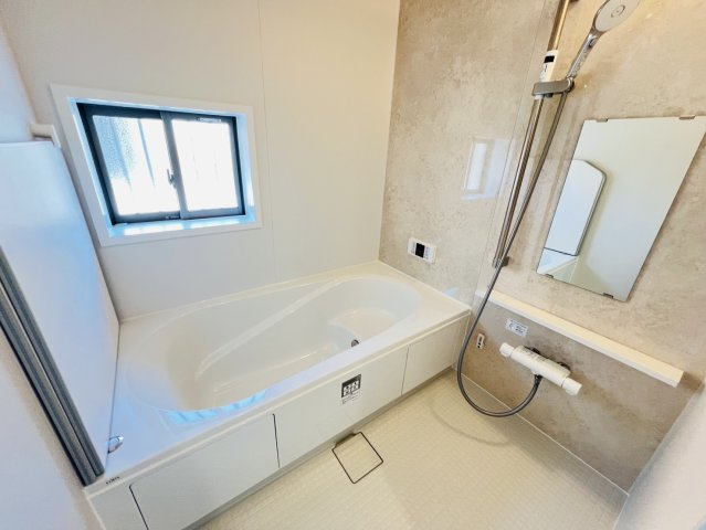 東海市養父町南堀畑61-2『仲介手数料無料』新築戸建ての浴室