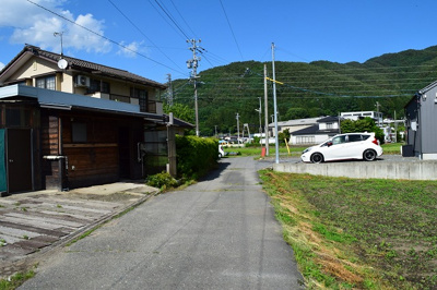 【その他】 | 箕輪町東箕輪 中古住宅⑤ | 前面道路