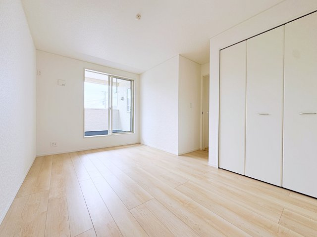 新築戸建・建売　郡山市富久山町福原第20　CRADLE GARDEN　全10棟の洋室|インナーバルコニーに続く洋室！洗濯物干しにも便利！窓にはチャイルドロック機能もついていて安心！