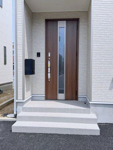 新築戸建・建売　郡山市富久山町福原第20　CRADLE GARDEN　全10棟の玄関