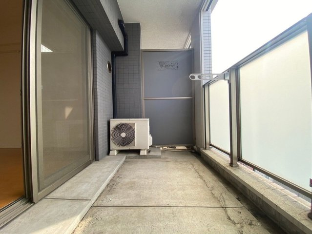 アレクサスラ・ストラーダのバルコニー