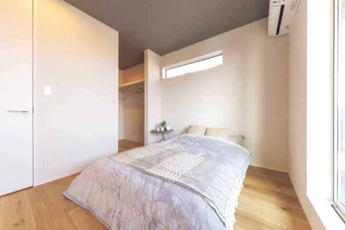 nattokuリノベ富士市宮島モデルハウスの洋室