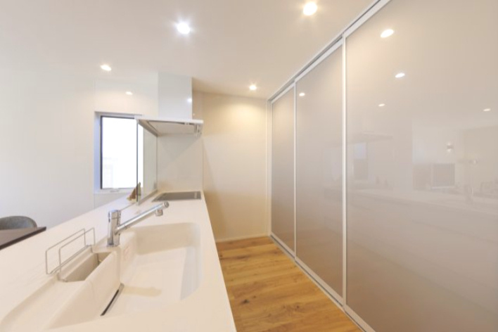 nattokuリノベ富士市宮島モデルハウスのキッチン