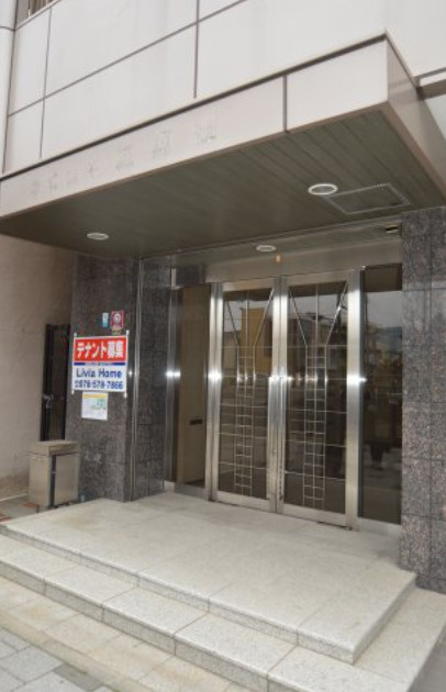 神戸市長田区海運町５丁目　一棟ビルのエントランス