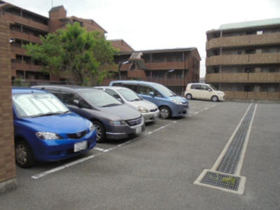 【駐車場】 | サンスーシ南千里 | 駐車場★