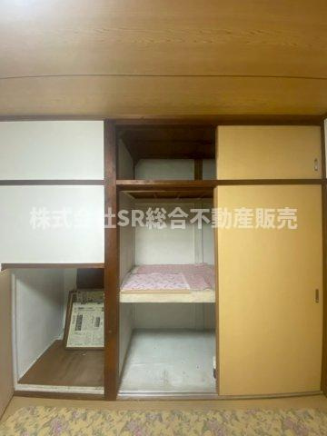 若江本町3丁目中古戸建の収納|大きなスペースがあり、収納には困りません
