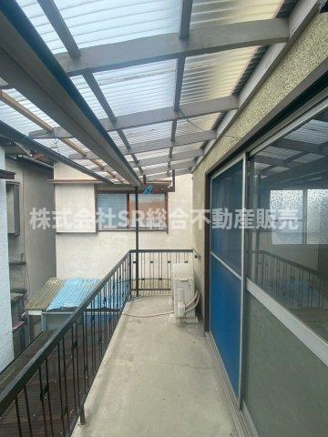 若江本町3丁目中古戸建のバルコニー|お洗濯にも便利なバルコニー付き