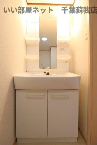 Ｔ＆ＭⅡの洗面所|朝の準備に活躍する、洗髪洗面化粧台！