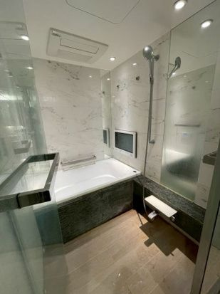 プレミスト六番町の浴室