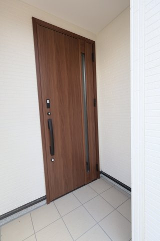 【玄関】 | 《仲介手数料無料》南区辻８丁目14-12(1号棟)新築一戸建てリナージュ | 撮影日 2025年9月30日 12:00 晴れ