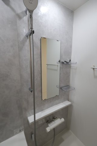 【浴室】 | 《仲介手数料無料》南区辻８丁目14-12(1号棟)新築一戸建てリナージュ | 撮影日 2025年9月30日 12:00 晴れ