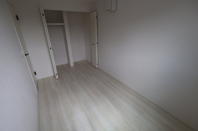 【洋室】 | 《仲介手数料無料》南区辻８丁目14-12(1号棟)新築一戸建てリナージュ | 撮影日 2025年9月30日 12:00 晴れ