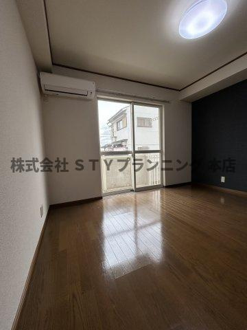 仲介手数料０円！ラ・フォーレ萩原の居間・リビング