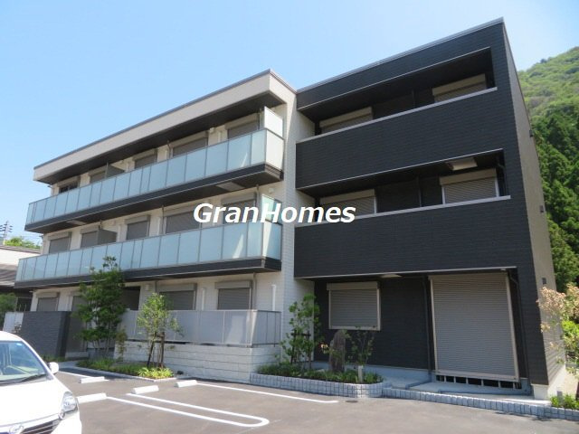 クレアトーレ神河の外観