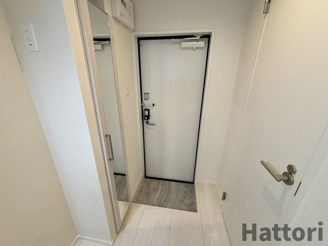 ハーモニーテラス江坂の玄関