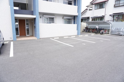 【駐車場】 | Gold palace | 平置き駐車場