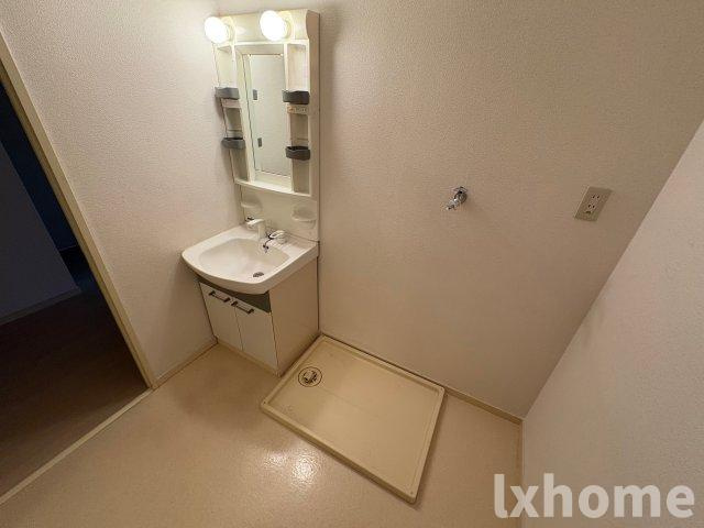 サンライズ春日丘の洗面所|スペースが確保できる洗面所です