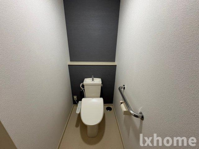 サンライズ春日丘のトイレ|ゆったりとした空間のトイレです