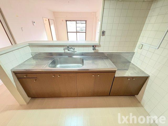 サンライズ春日丘のキッチン|お料理しやすいキッチンです