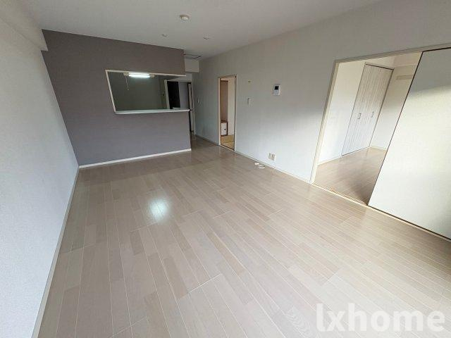 サンライズ春日丘の居間・リビング|使いやすいリビングです