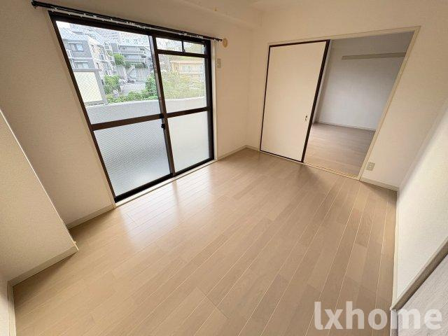 サンライズ春日丘の洋室|個人の部屋や寝室として使える洋室です