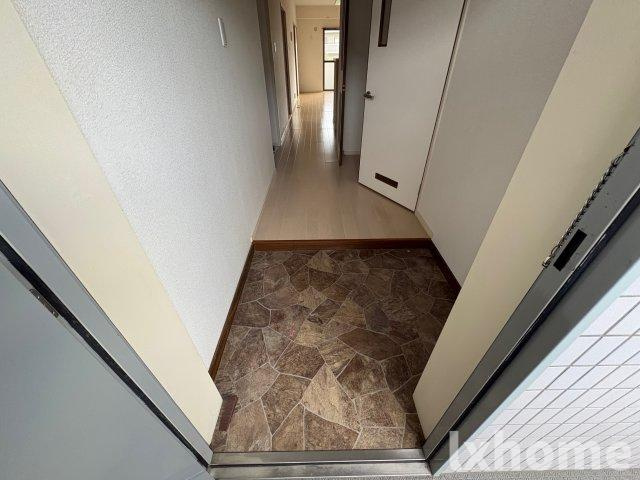 サンライズ春日丘の玄関|きれいな玄関です