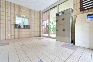 【エントランス】