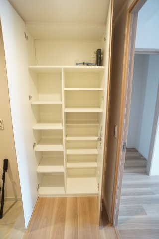 ジオタワー宝塚　グランレジスの収納