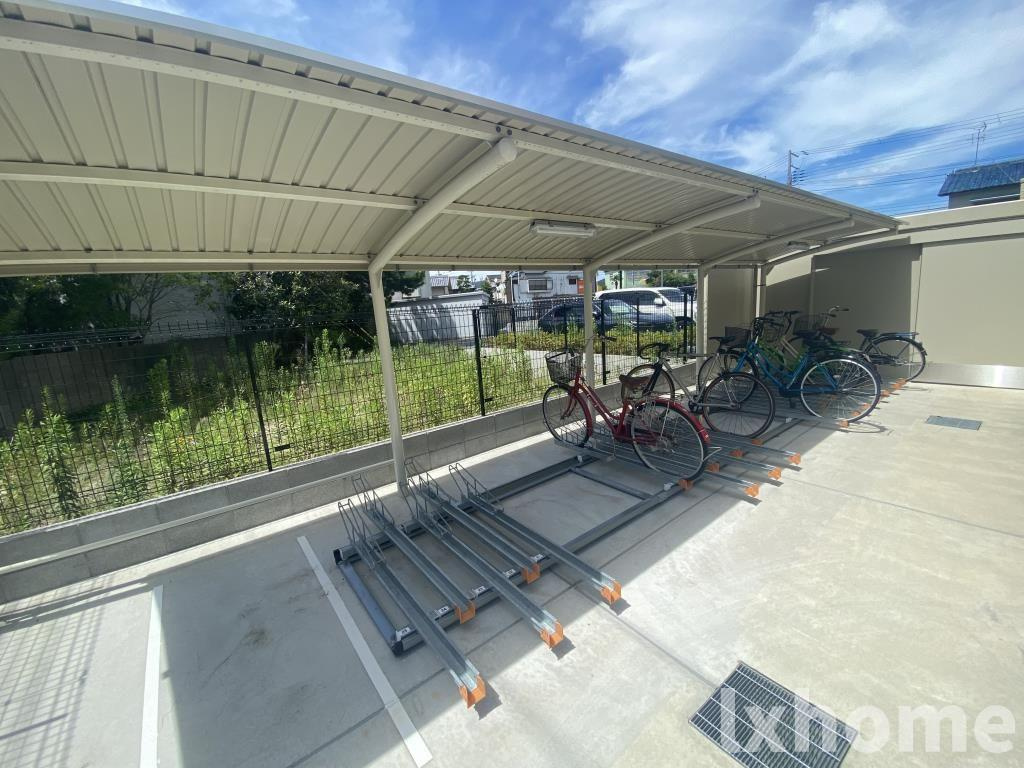 アクア プリータの駐車場|駐車スペースもあります