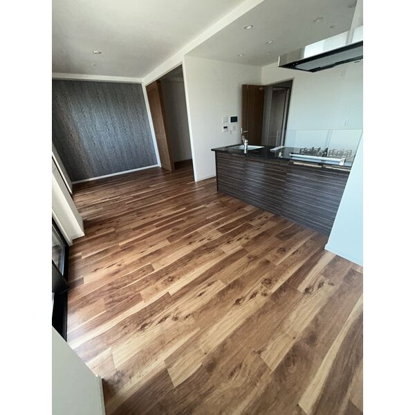 さくらHills ROKUBAN Platinum Residenceの居間・リビング|使いやすい居間です